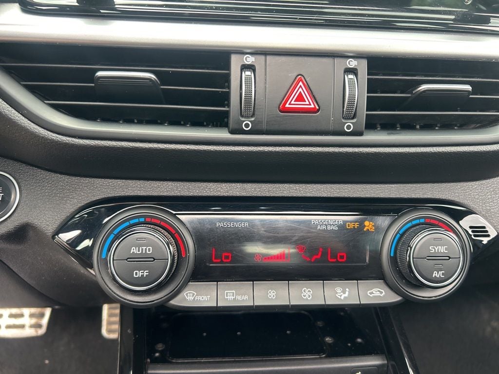 2023 Kia Forte GT 1-Owner / Navigation / Apple CarPlay & Android Aut