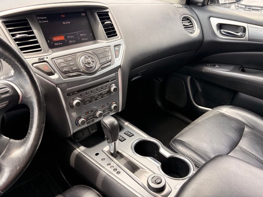 2019 Nissan Pathfinder SL FRESH TRADE | AS-IS