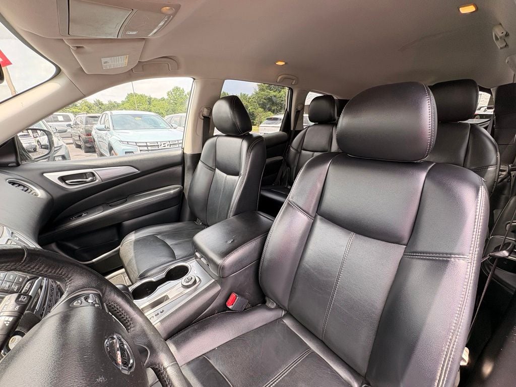 2019 Nissan Pathfinder SL FRESH TRADE | AS-IS