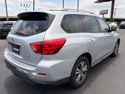 2019 Nissan Pathfinder SL FRESH TRADE | AS-IS