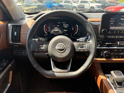 2023 Nissan Pathfinder Platinum