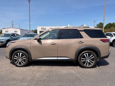 2023 Nissan Pathfinder Platinum