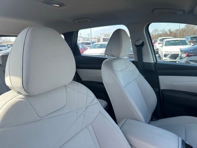 2025 Hyundai TUCSON SE