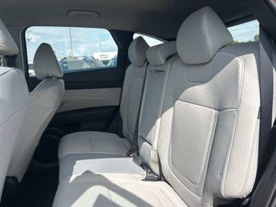 2026 Hyundai TUCSON SE