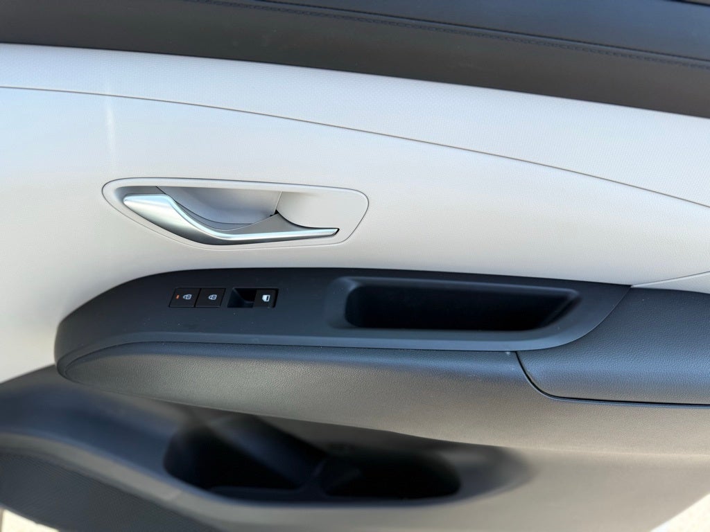 2025 Hyundai TUCSON SE AWD