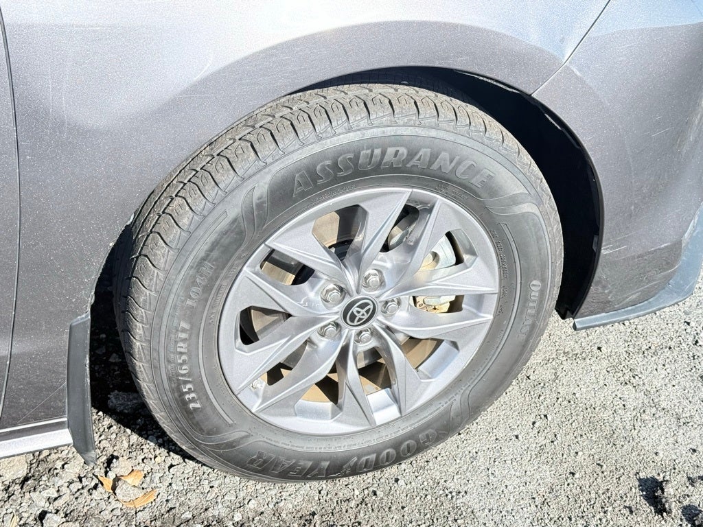 2021 Toyota Sienna XLE 7 Passenger