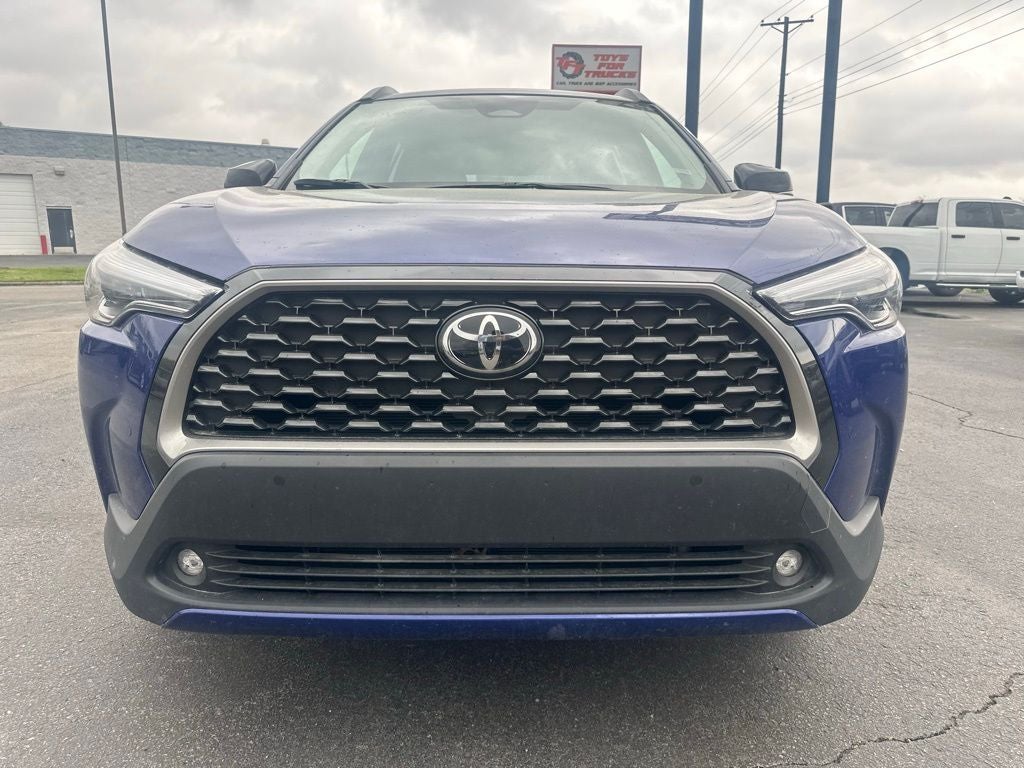 2025 Toyota Corolla Cross XLE