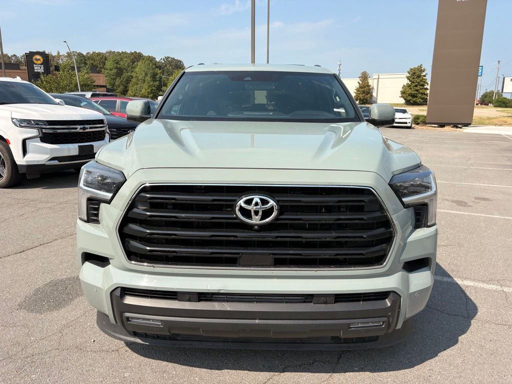 2025 Toyota Sequoia SR5