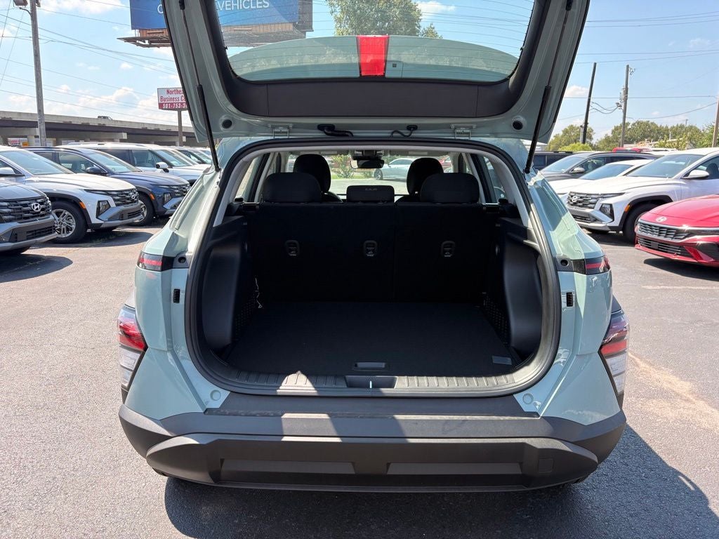 2027 Hyundai KONA SE