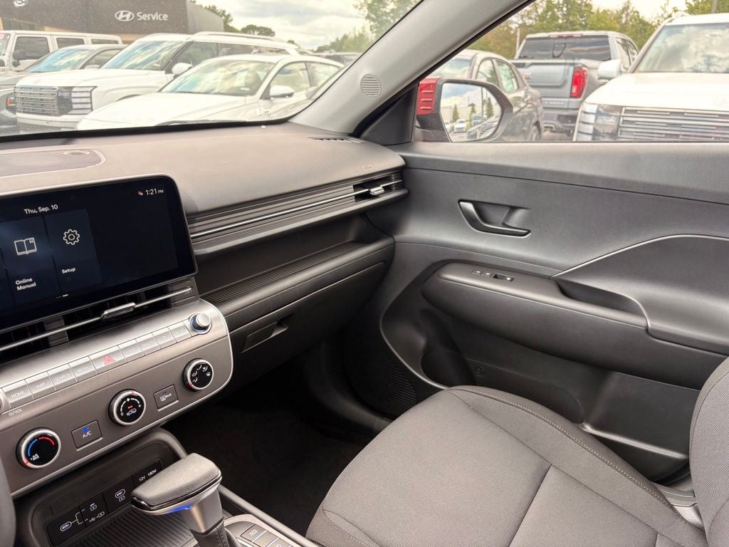 2027 Hyundai KONA SE