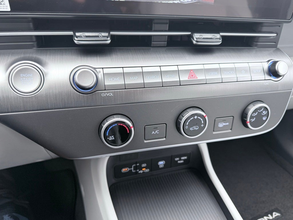 2026 Hyundai KONA SE FWD