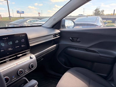 2024 Hyundai KONA SE