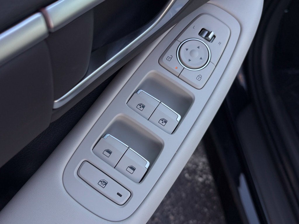 2027 Hyundai SONATA HYBRID SEL