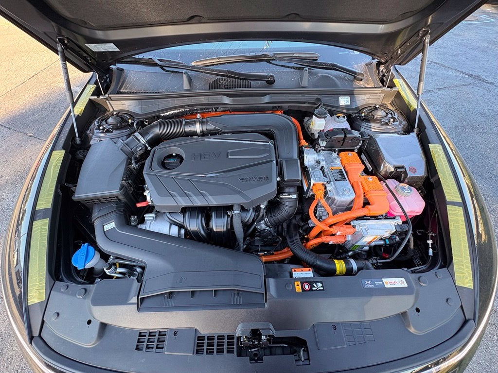 2027 Hyundai SONATA HYBRID SEL