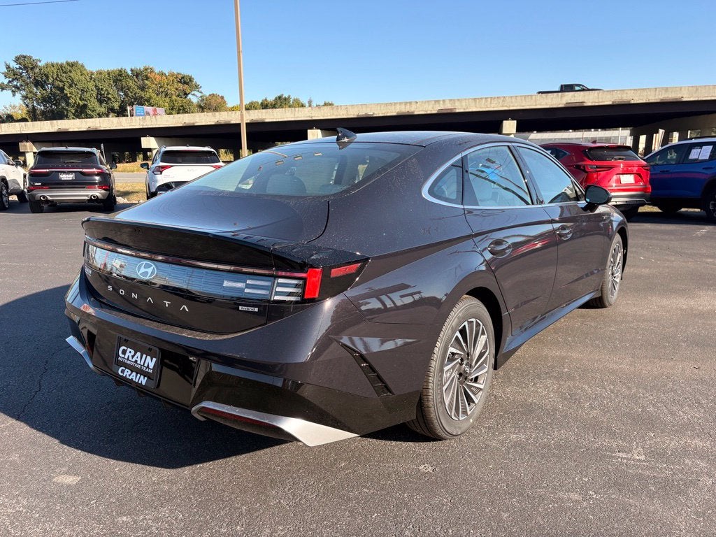 2027 Hyundai SONATA HYBRID SEL