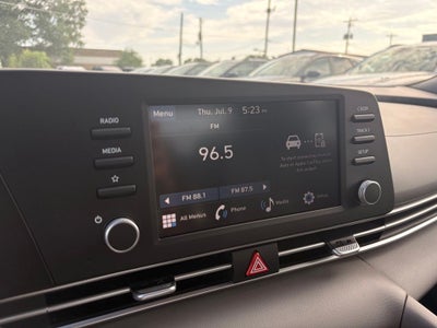 2026 Hyundai ELANTRA SE