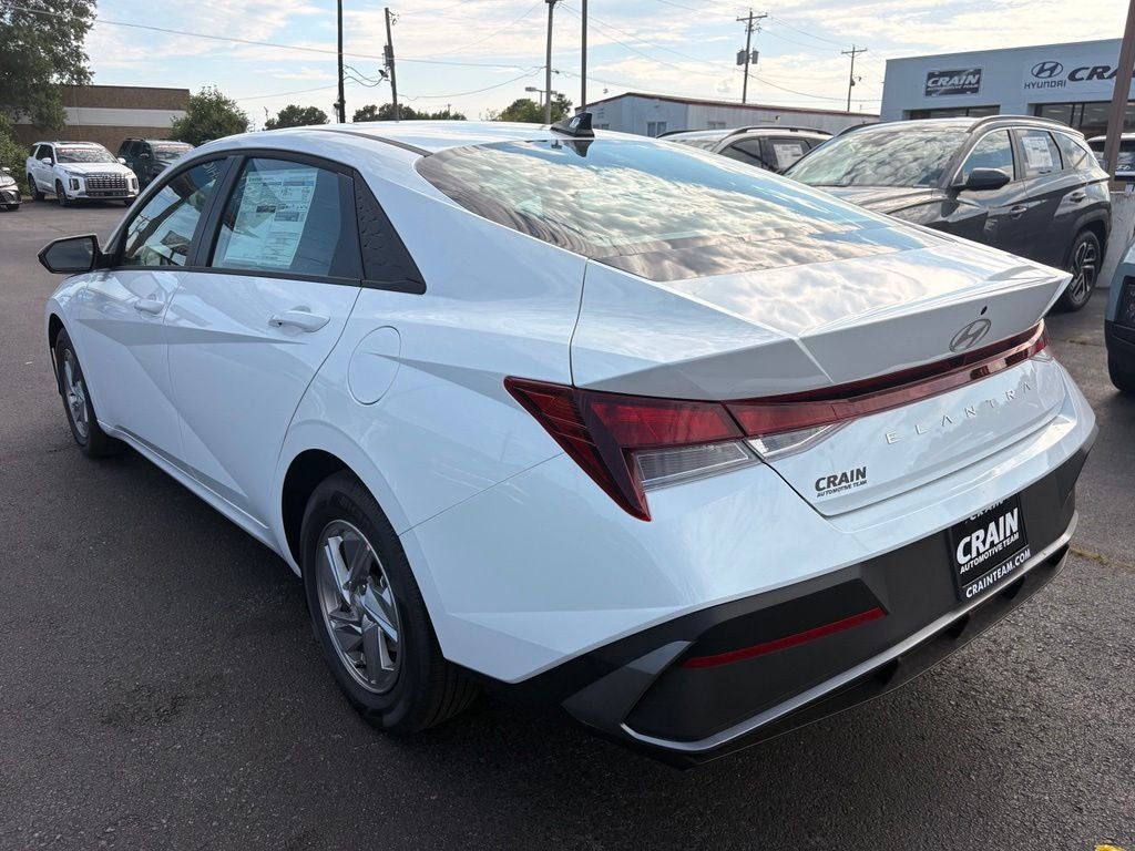 2026 Hyundai ELANTRA SE
