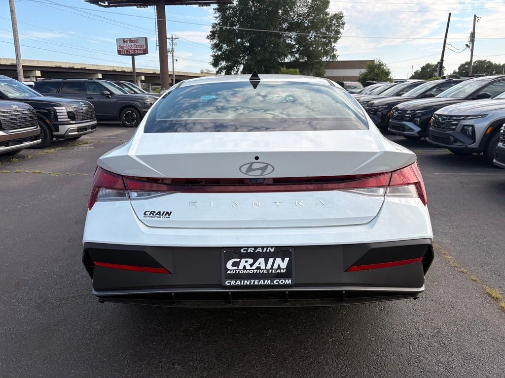 2026 Hyundai ELANTRA SE