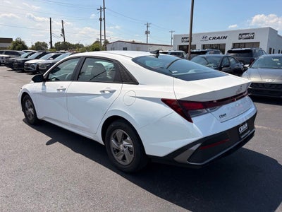 2026 Hyundai ELANTRA SE