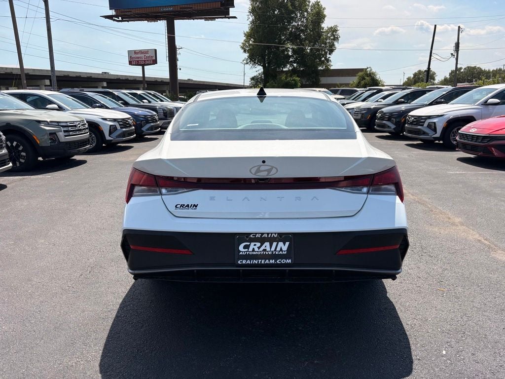 2026 Hyundai ELANTRA SE
