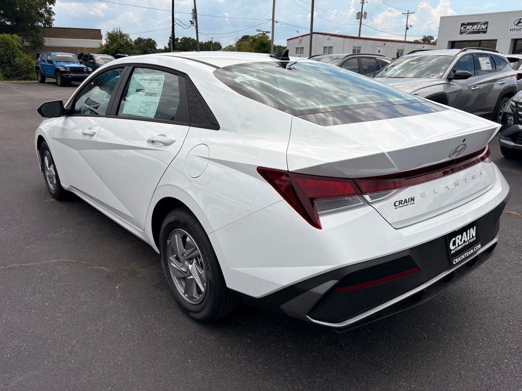 2026 Hyundai ELANTRA SE