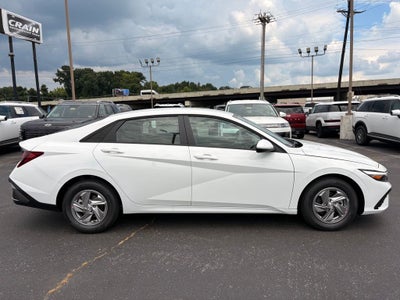 2026 Hyundai ELANTRA SE