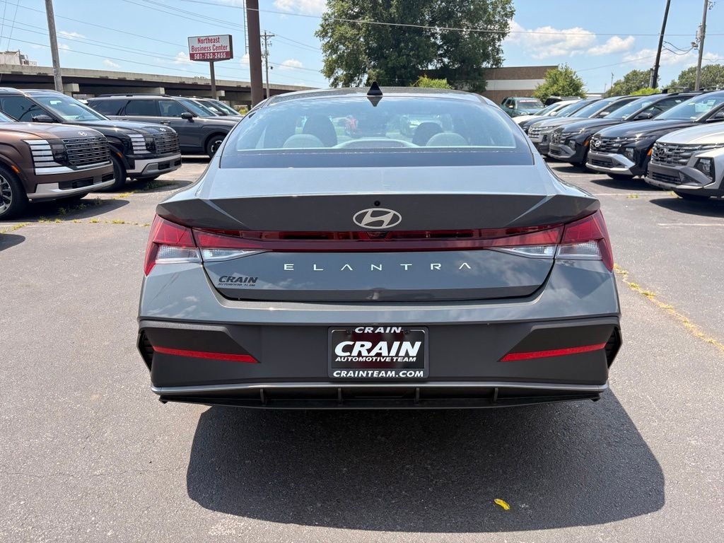 2026 Hyundai ELANTRA SE