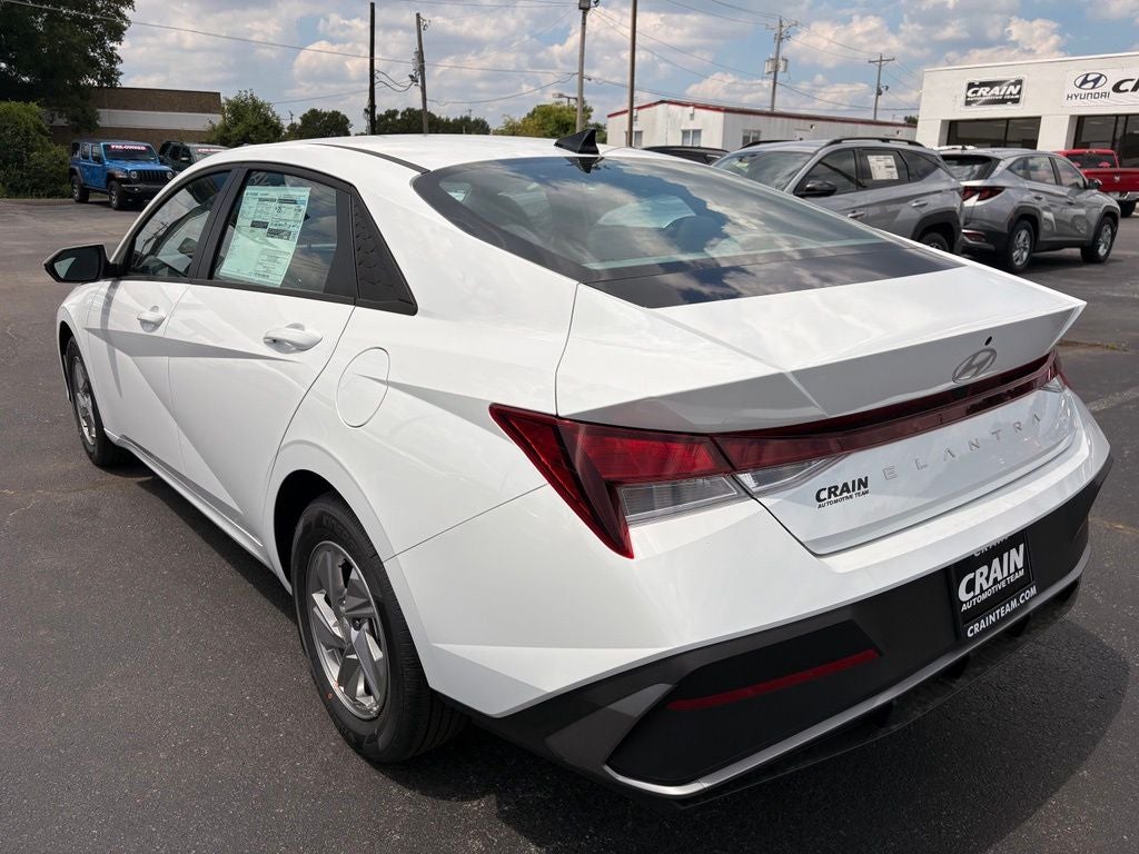 2026 Hyundai ELANTRA SE