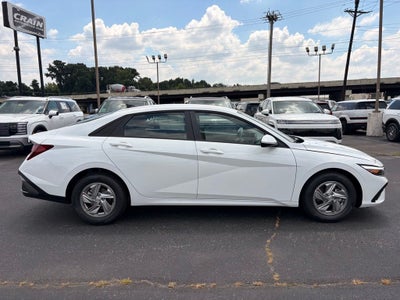 2026 Hyundai ELANTRA SE