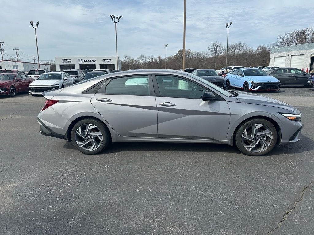 2025 Hyundai ELANTRA SEL Sport