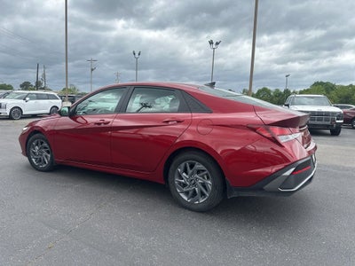 2024 Hyundai ELANTRA SEL