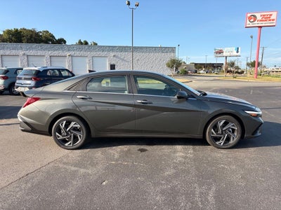 2026 Hyundai ELANTRA Limited