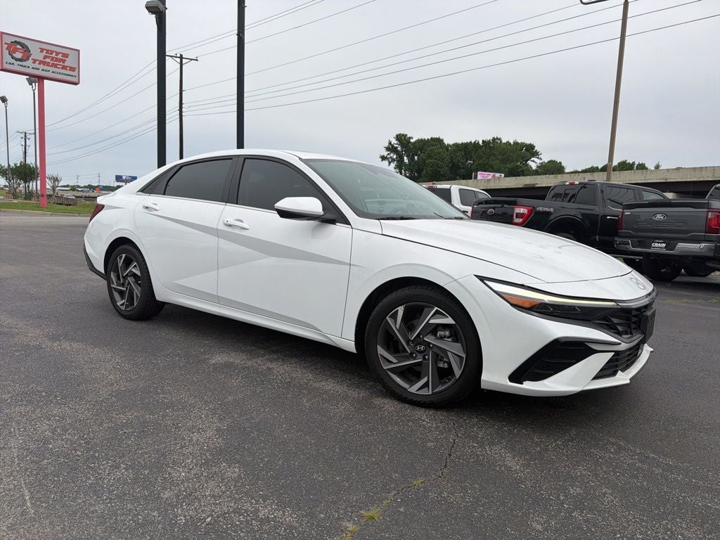 2024 Hyundai ELANTRA SEL