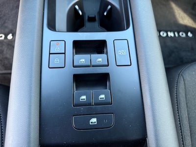 2025 Hyundai IONIQ 6 SE