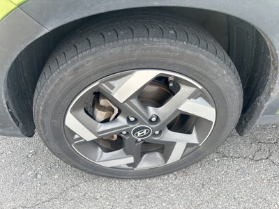 2024 Hyundai VENUE SEL