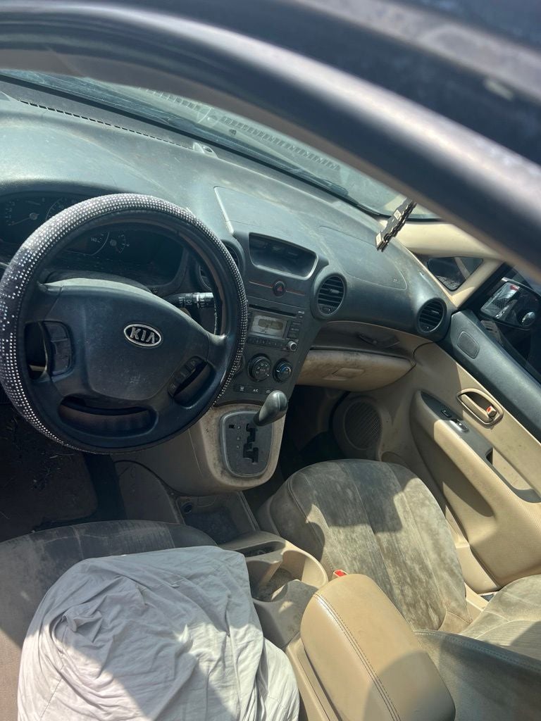 2009 Kia Rondo LX