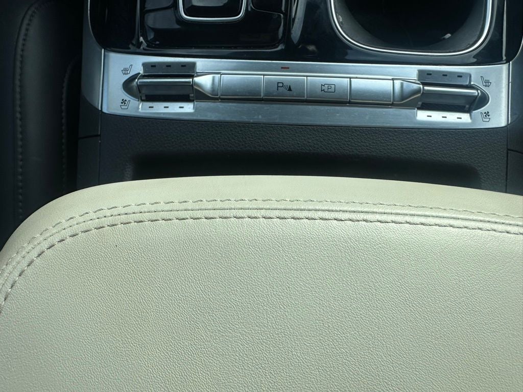 2024 Kia Carnival SX