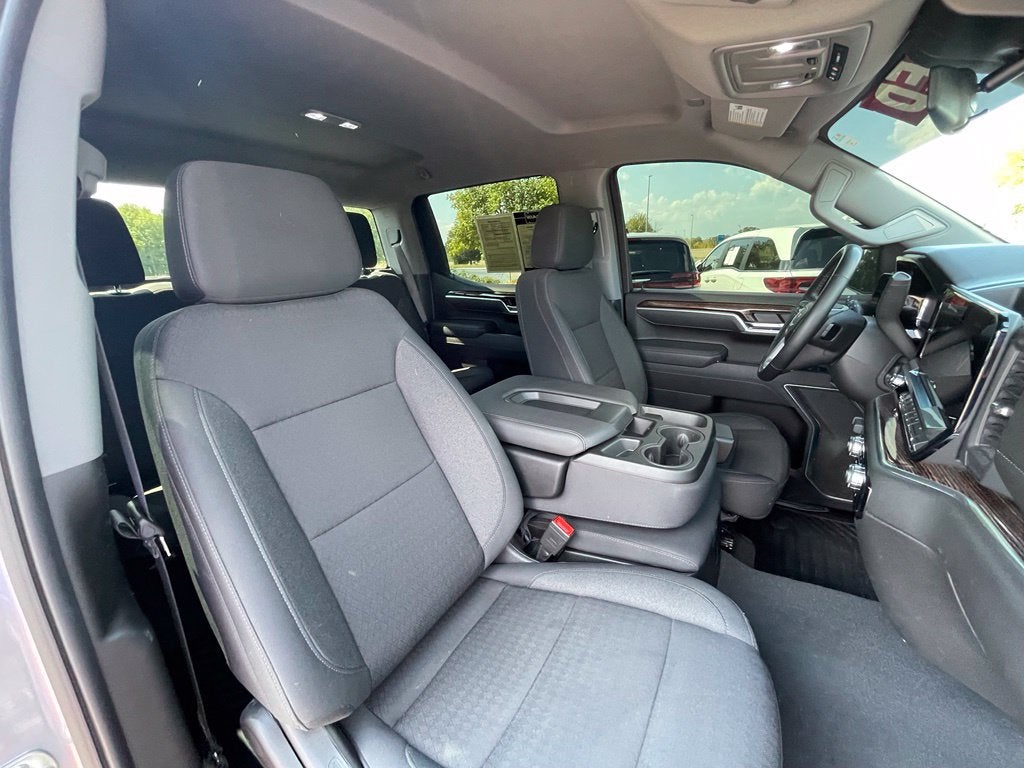 2025 GMC Sierra 1500 SLE