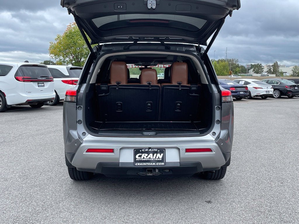 2023 Nissan Pathfinder Platinum