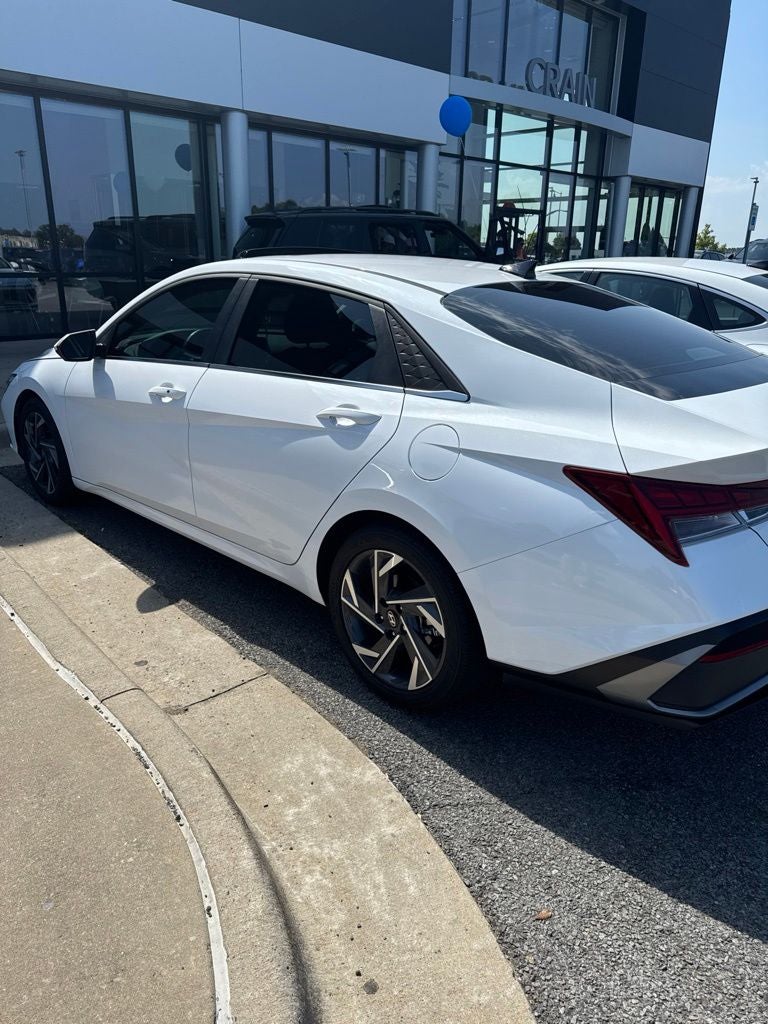 2024 Hyundai ELANTRA SEL