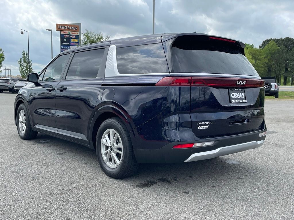 2024 Kia Carnival LX