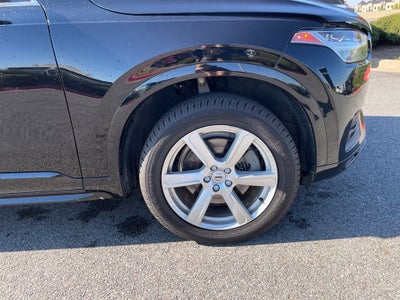 2022 Volvo XC90 T5 Momentum