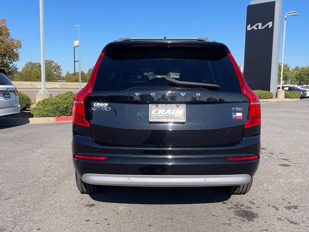 2022 Volvo XC90 T5 Momentum