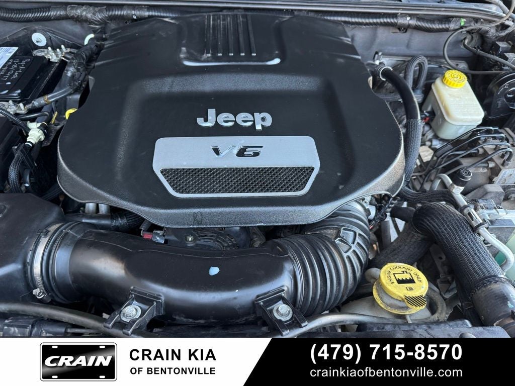 2014 Jeep Wrangler Unlimited Rubicon - LIFTED! / 4WD / CLEAN CARFAX