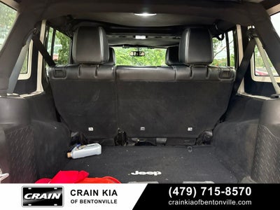 2015 Jeep Wrangler Unlimited Rubicon - 4WD / CLEAN CARFAX HISTORY