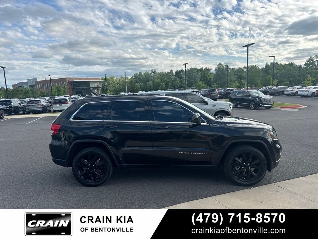 2013 Jeep Grand Cherokee Laredo - 4WD / SUNROOF