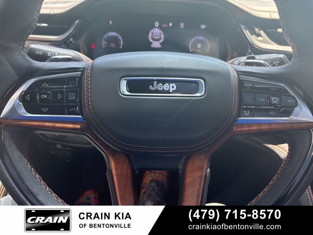 2025 Jeep Grand Cherokee L Summit - 4WD / PANORAMIC SUNROOF