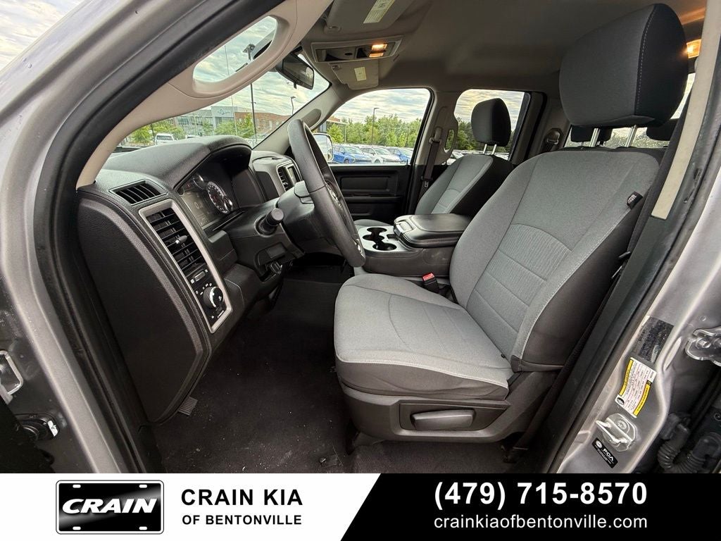 2021 RAM 1500 Classic Tradesman - CLEAN CARFAX / ONE OWNER / LOW MILES!