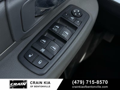 2019 RAM 1500 Classic SLT - 4WD / CLEAN CARFAX