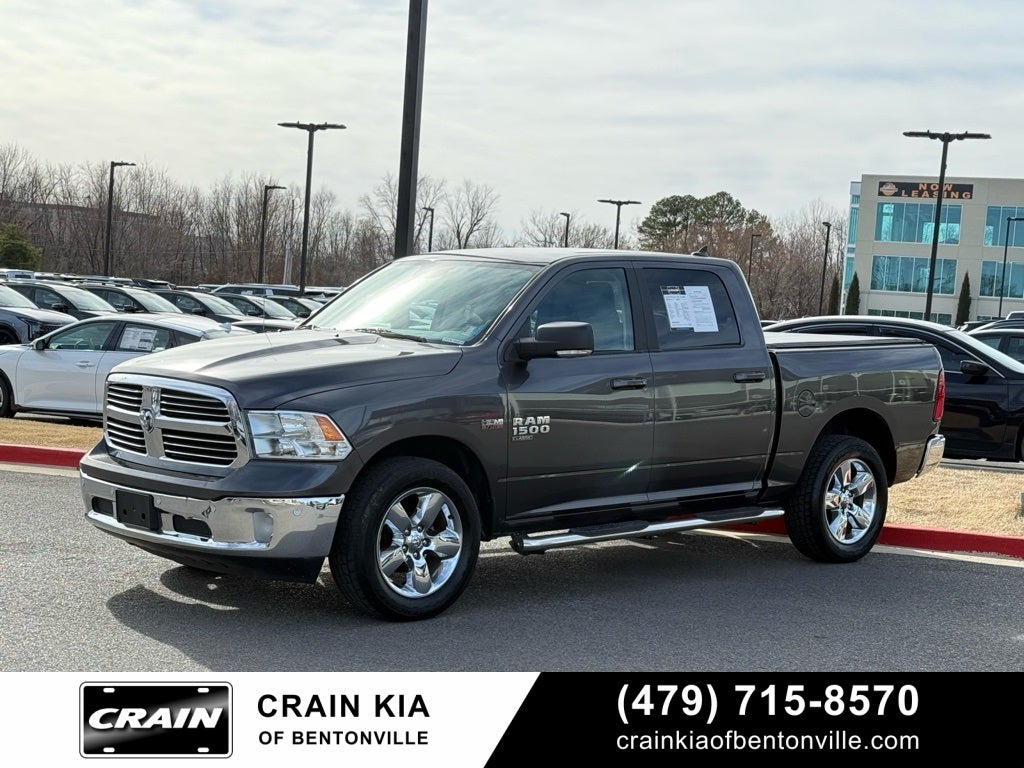2019 RAM 1500 Classic SLT - 4WD / CLEAN CARFAX